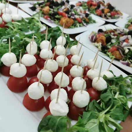 Paradiso Park Поберово