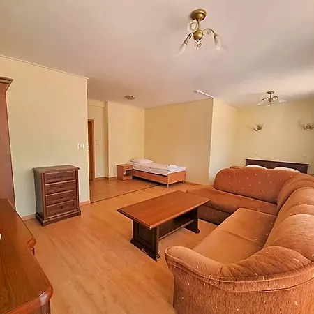 Paradiso Park 3*